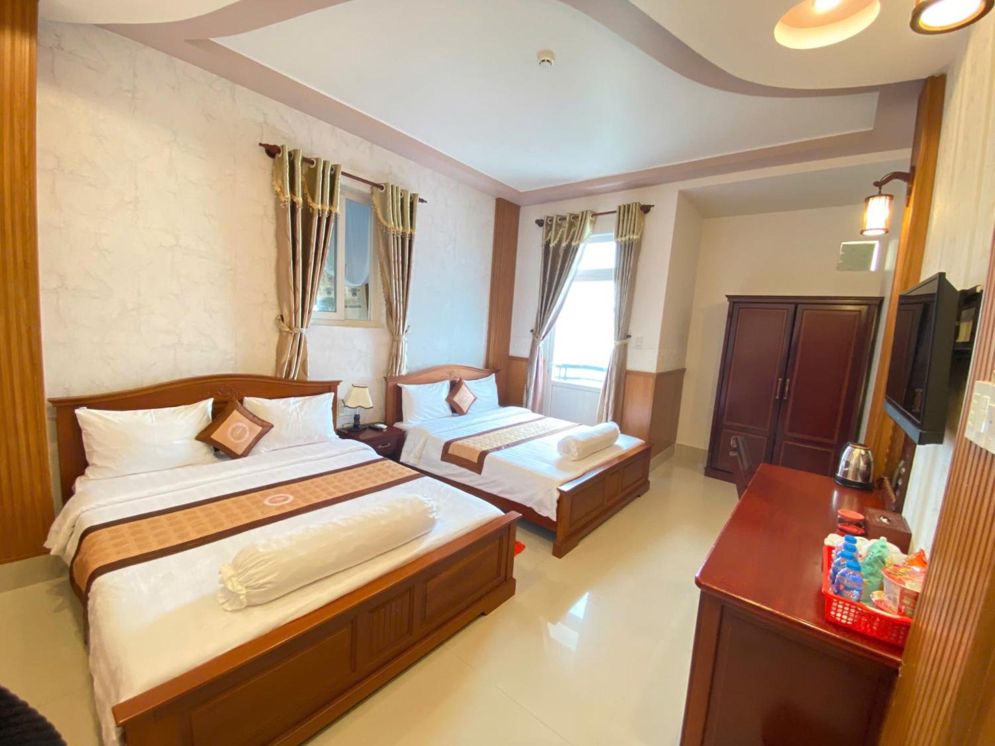 Phuc Hung 2 Hotel 락자 외부 사진