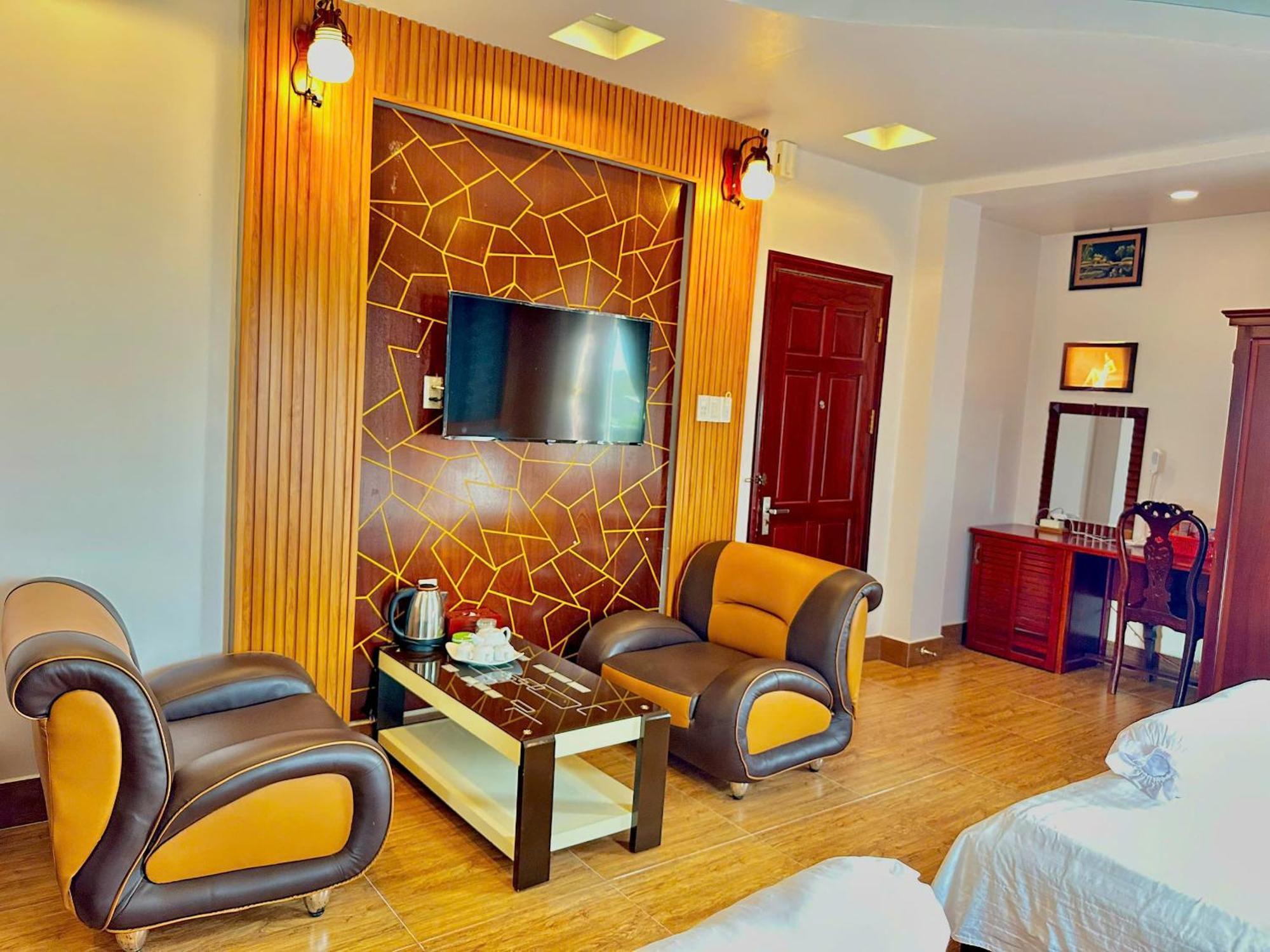 Phuc Hung 2 Hotel 락자 외부 사진